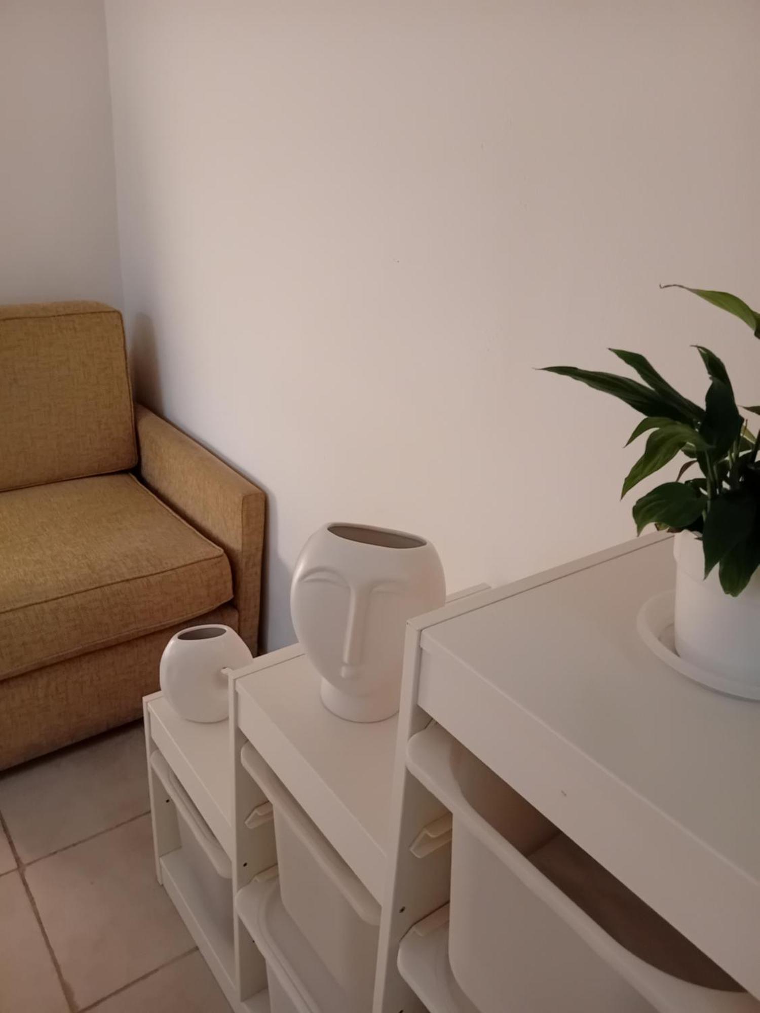 Vestige Basement Apartment Atene Esterno foto